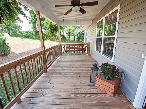 3rd image of 35 New Clayton Ext