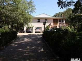 347 Smith Rd, Shirley, NY 11967