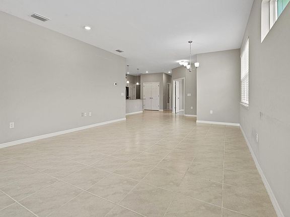 5th image of 4165 Bloomfield St