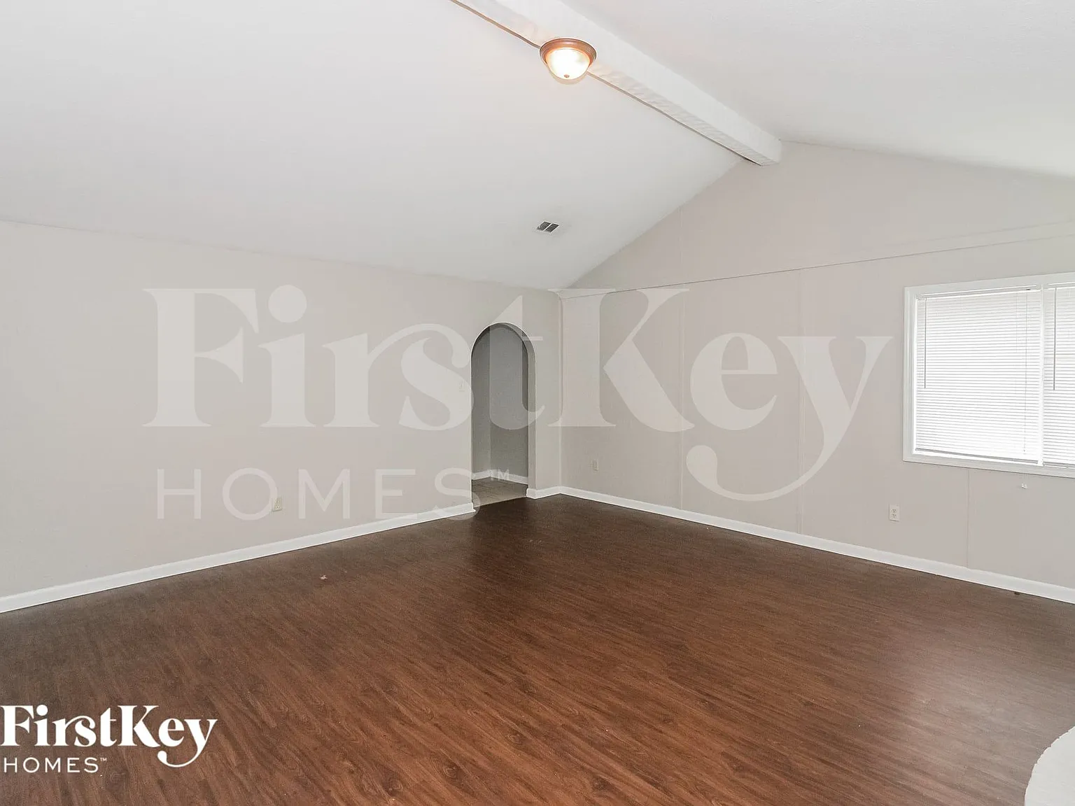 3 bed, 2.0 bath, 1781 sqft, $1,380 — Photo 3