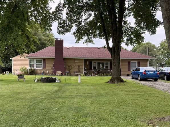 3700 Sellars Rd, Dayton, OH 45439