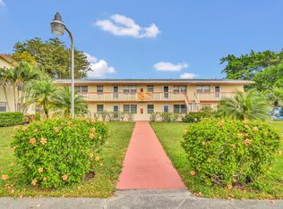 137 Camden Dr #F, West Palm Beach, FL 33417