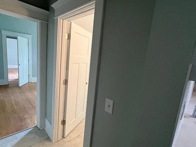 400 22nd Ave NE #202 — Photo 5