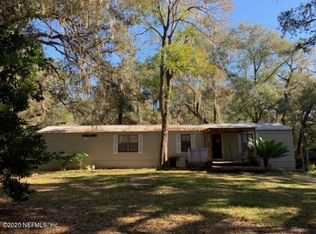 102 Madison St, Interlachen, FL 32148