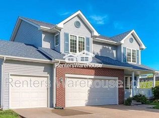 6914 Aubrey Ct, Johnston, IA 50131
