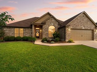 104 Madison Ln, Thrall, TX 76578