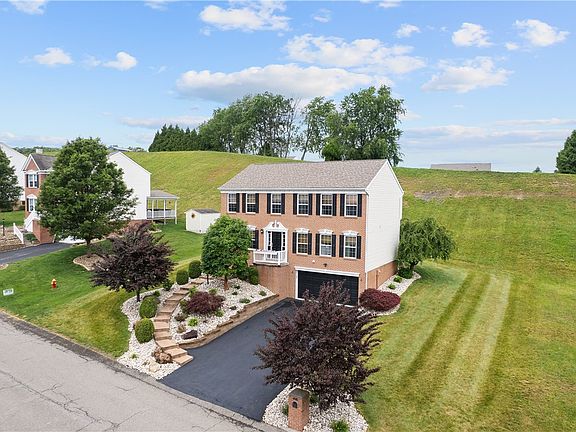 3rd image of 498 W Spring Grove Blvd