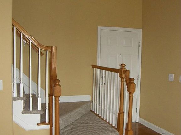 2-story Entry Foyer