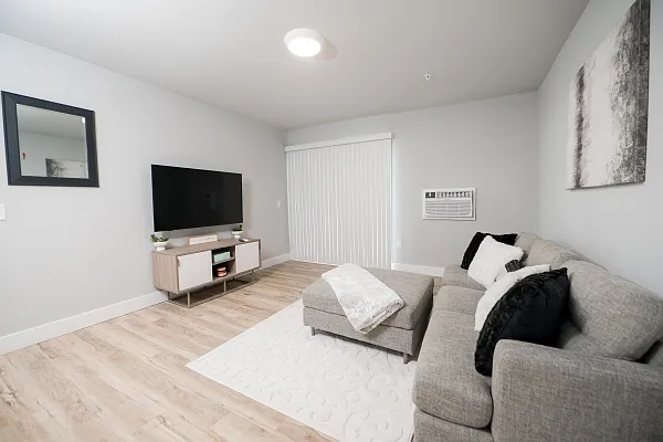 1 bed, 589 sqft, $1,299 — Photo 3