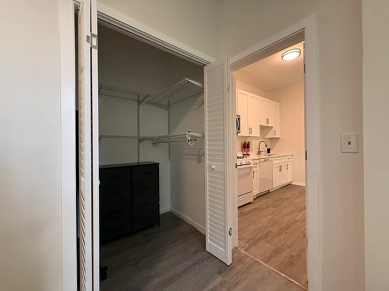 26 Park Vale Ave #2 — Photo 7
