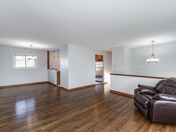 5th image of 2S633 Briarcliff Ct