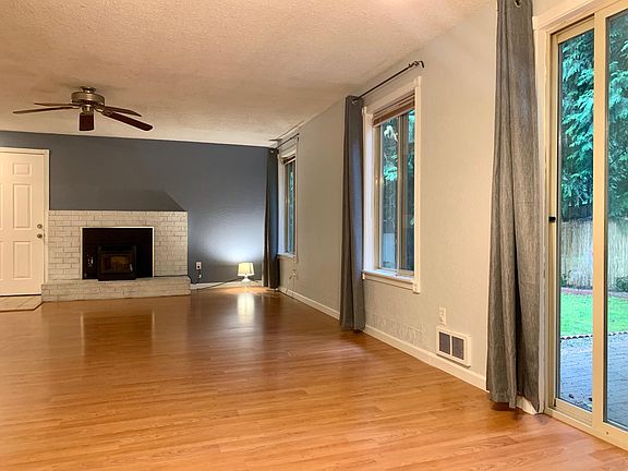 3rd image of 8235 NE Shorty Dr