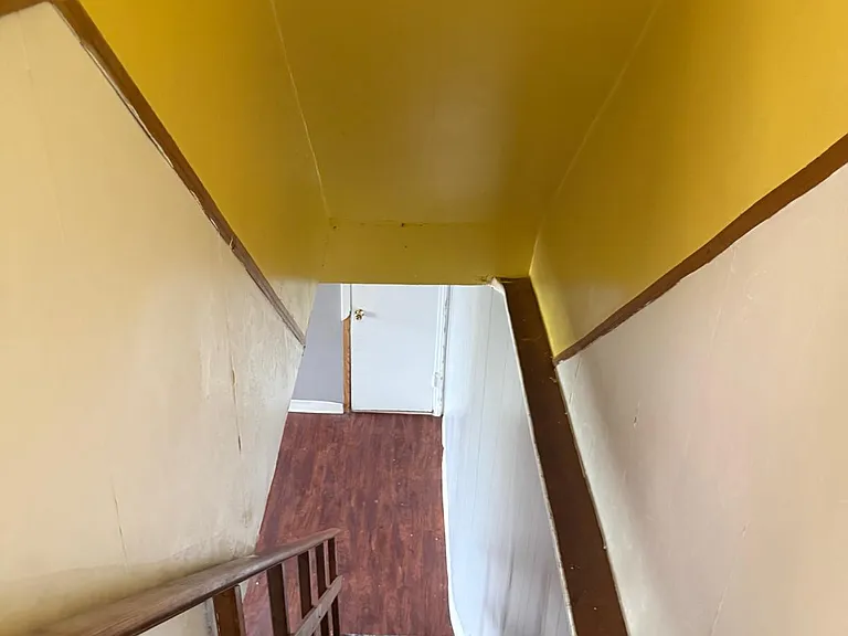 1100 Longshore Ave — Photo 12