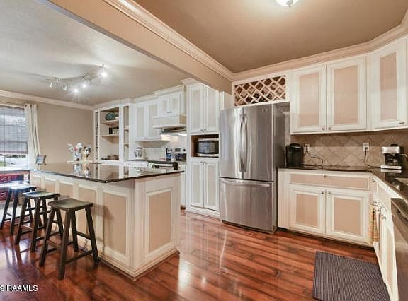 2nd image of 112 Hillside Dr APT 3