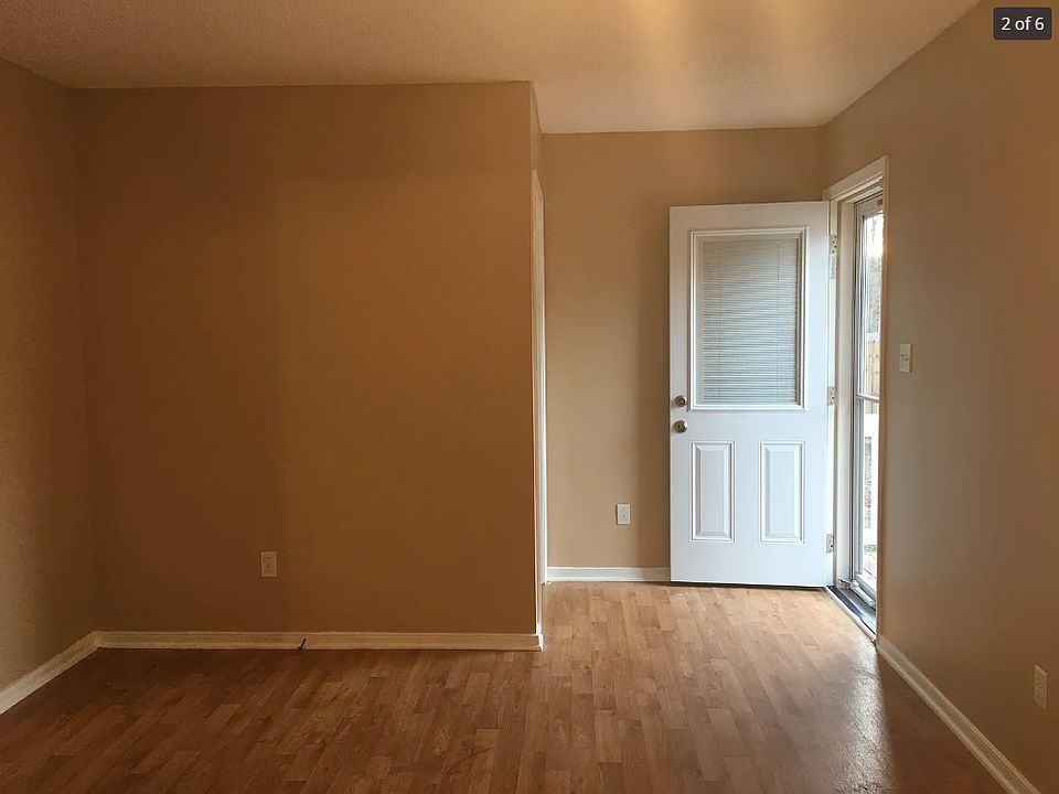 2nd image of 4004 Mariposa Dr