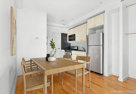 5th image of 1347 Greene Ave APT 4F