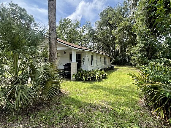 4th image of 903 NW 6th Ave