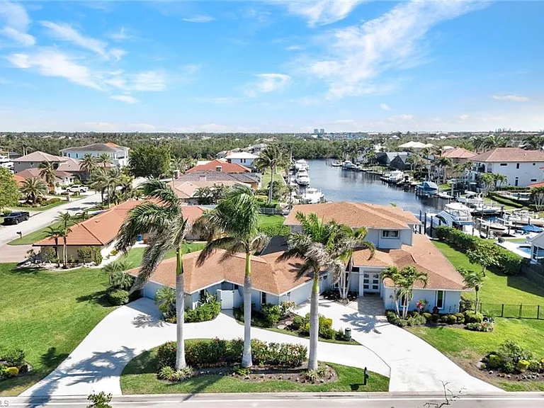 6448 Griffin Blvd — Photo 48