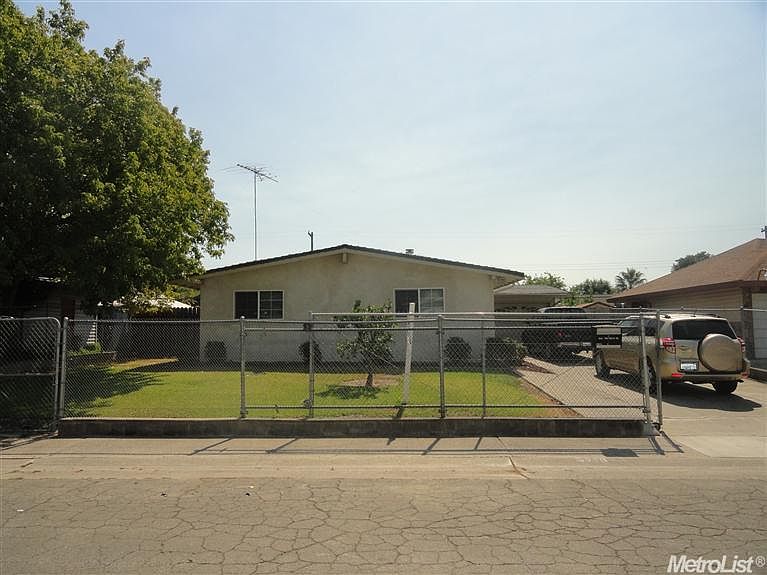 1st image of 3816 Centinella Dr