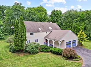 95 Old Farms Rd, West Simsbury, CT 06092