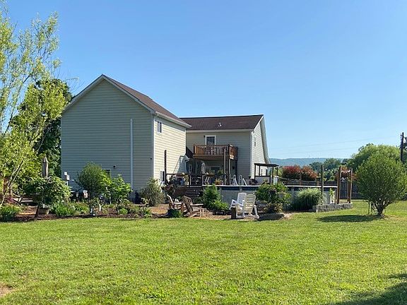 3rd image of 95 Floyd Ln
