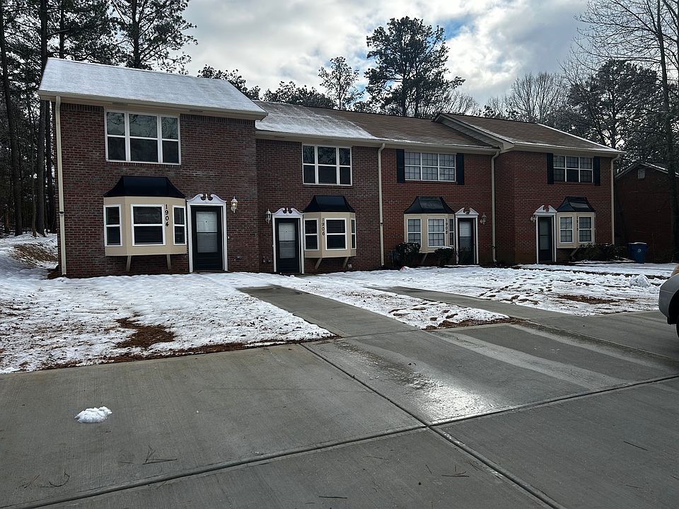 1st image of 1906 Patterson Cir #1906