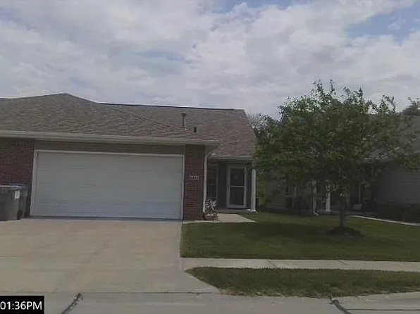 6040 Windhaven Dr, Lincoln, NE 68512