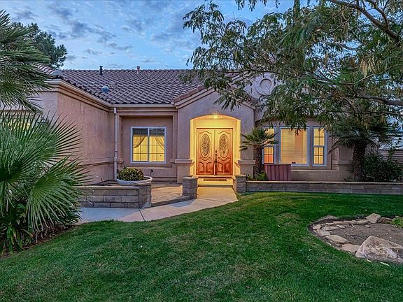 4th image of 42133 Parkmont Dr