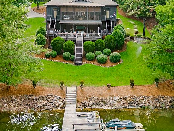 2nd image of 450 Long Branch Dr
