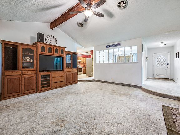 5th image of 508 S Pedigo St