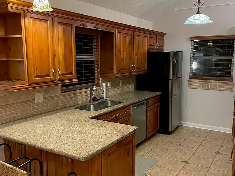 232 Maplecrest Cir — Photo 2