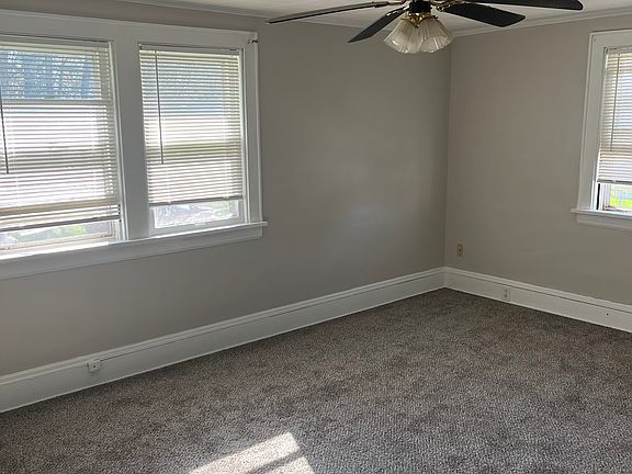 4th image of 783 Leonard St