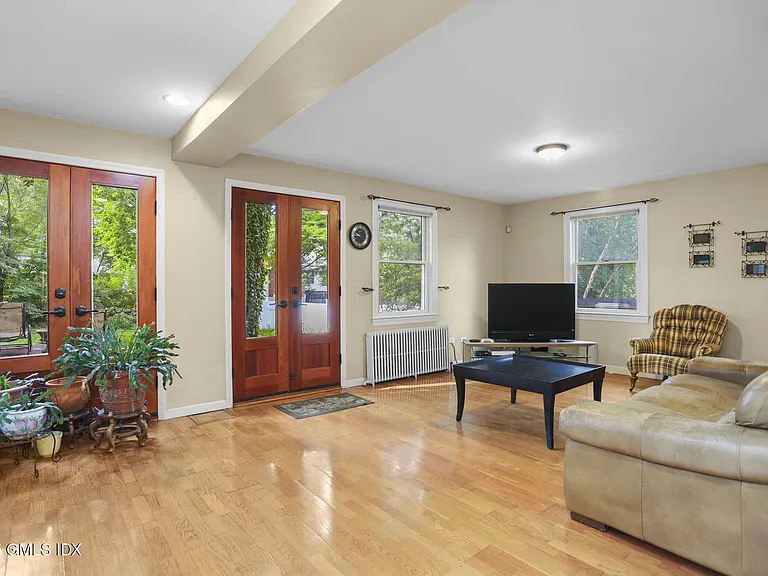 6 Halsey Dr — Photo 11