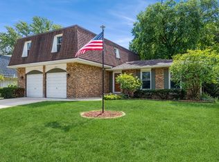 1971 Oxnard Dr, Downers Grove, IL 60516