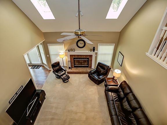 2nd image of 1117 NW Woodlynne Dr