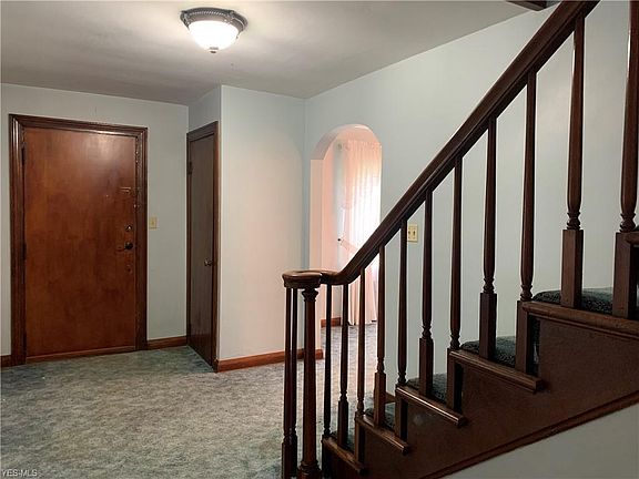 3rd image of 7004 Glendale Ave