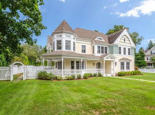 384 Sound Beach Ave, Old Greenwich, CT 06870
