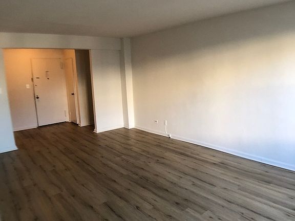 5th image of 2355 E 12th St #21