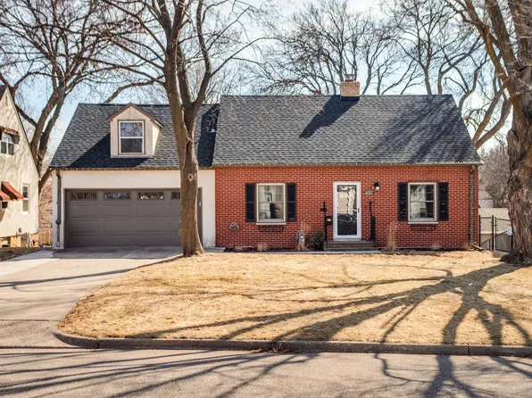 4015 42nd Ave N, Robbinsdale, MN 55422