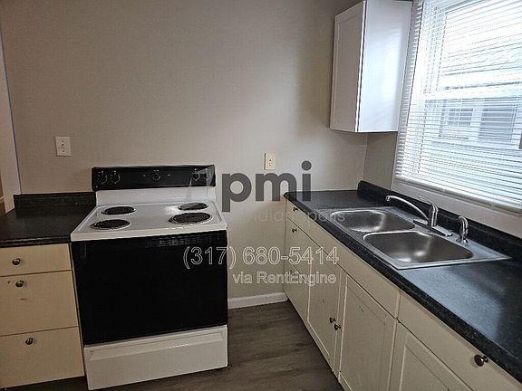 5th image of 403 Wallace Ave