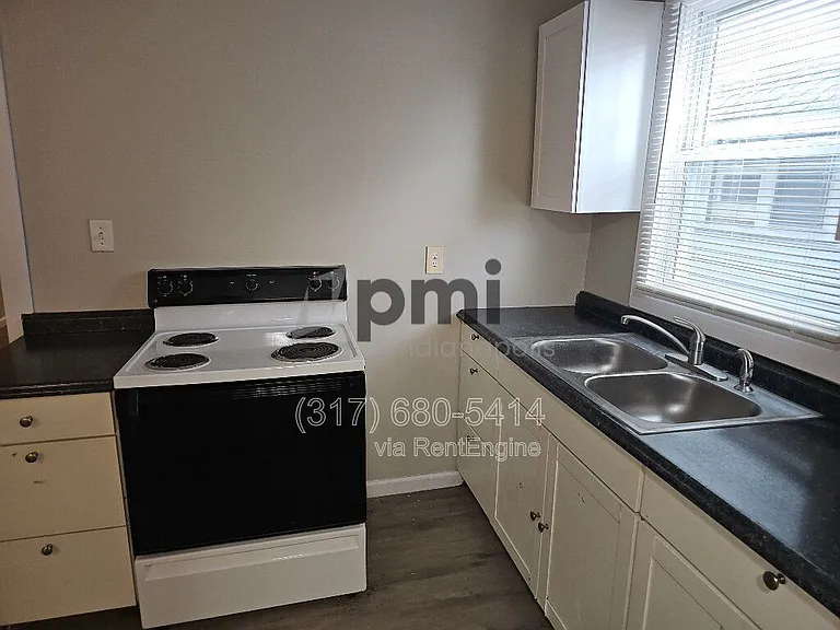 403 Wallace Ave — Photo 5