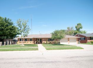 2235 Charles St, Pampa, TX 79065