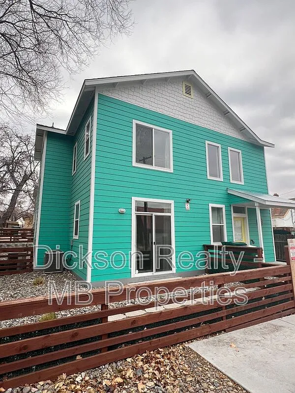 1 bed, 1.5 bath, $1,650 — Photo 2