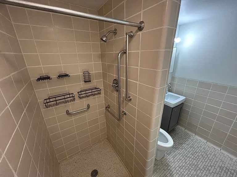 703 N Park 704 Tarn — Photo 60