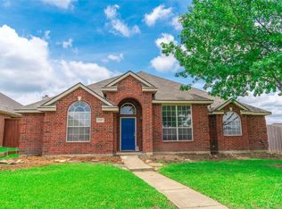 1945 Clifton Dr, Mesquite, TX 75149