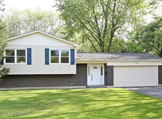 7919 Edgewood Ct, Woodridge, IL 60517