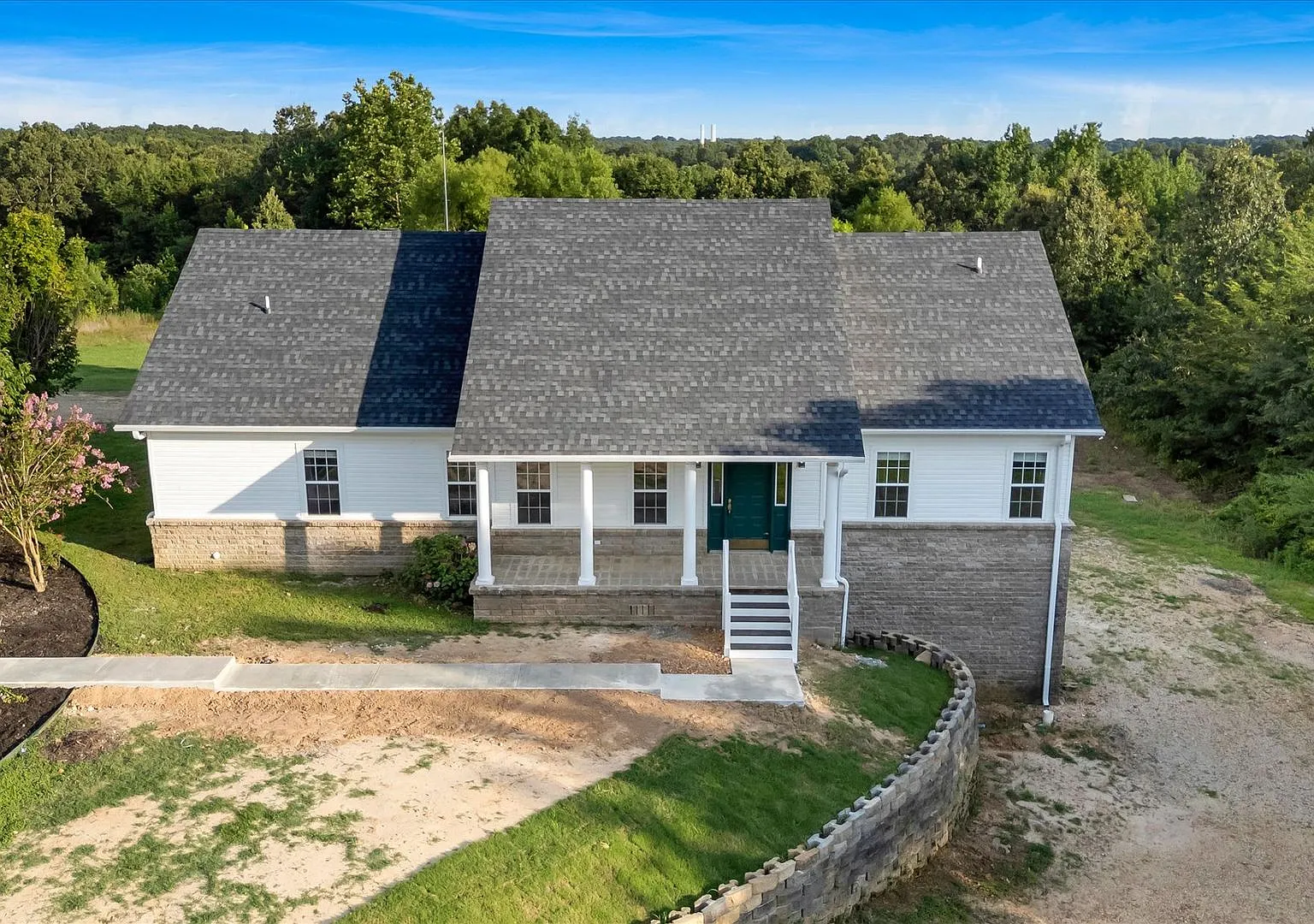 Spacious 5-Bedroom Home on 1.5+ Acres in West Side School District — Photo 2