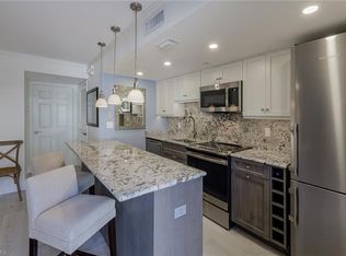 480 5th St S APT 105, Naples, FL 34102