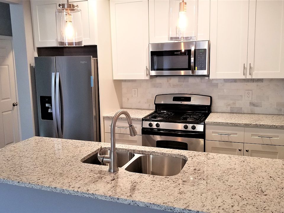 1st image of 3842 Shenandoah Ave #1