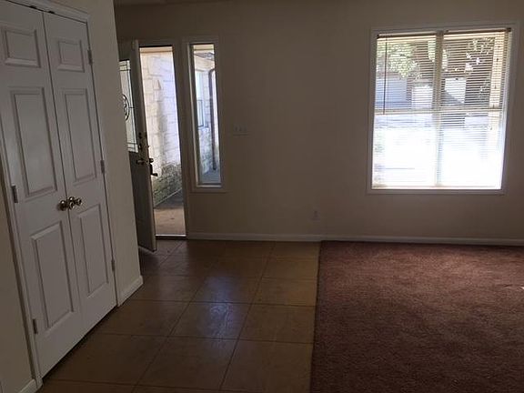 4th image of 613 Magnolia Ln